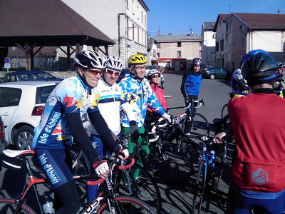 Vélo Club de l'Isle d'Abeau - Sortie route commune avec La Verpillière et Saint Quentin.